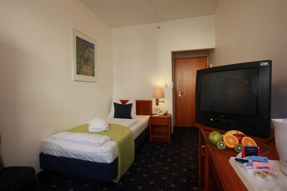 โรงแรมเอ็กเซลซิเออร์ - เซ็นทรัล สเตชั่น Frankfurt am Main ภายนอก รูปภาพ
