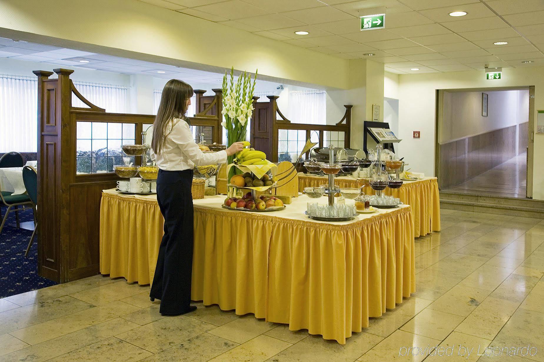 โรงแรมเอ็กเซลซิเออร์ - เซ็นทรัล สเตชั่น Frankfurt am Main ร้านอาหาร รูปภาพ